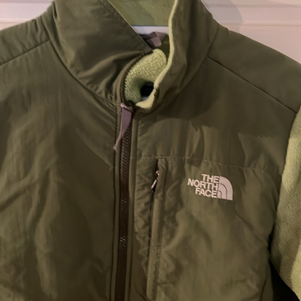 The North Face women’s medium green polartec jacket zip pockets - Picture 5 of 10